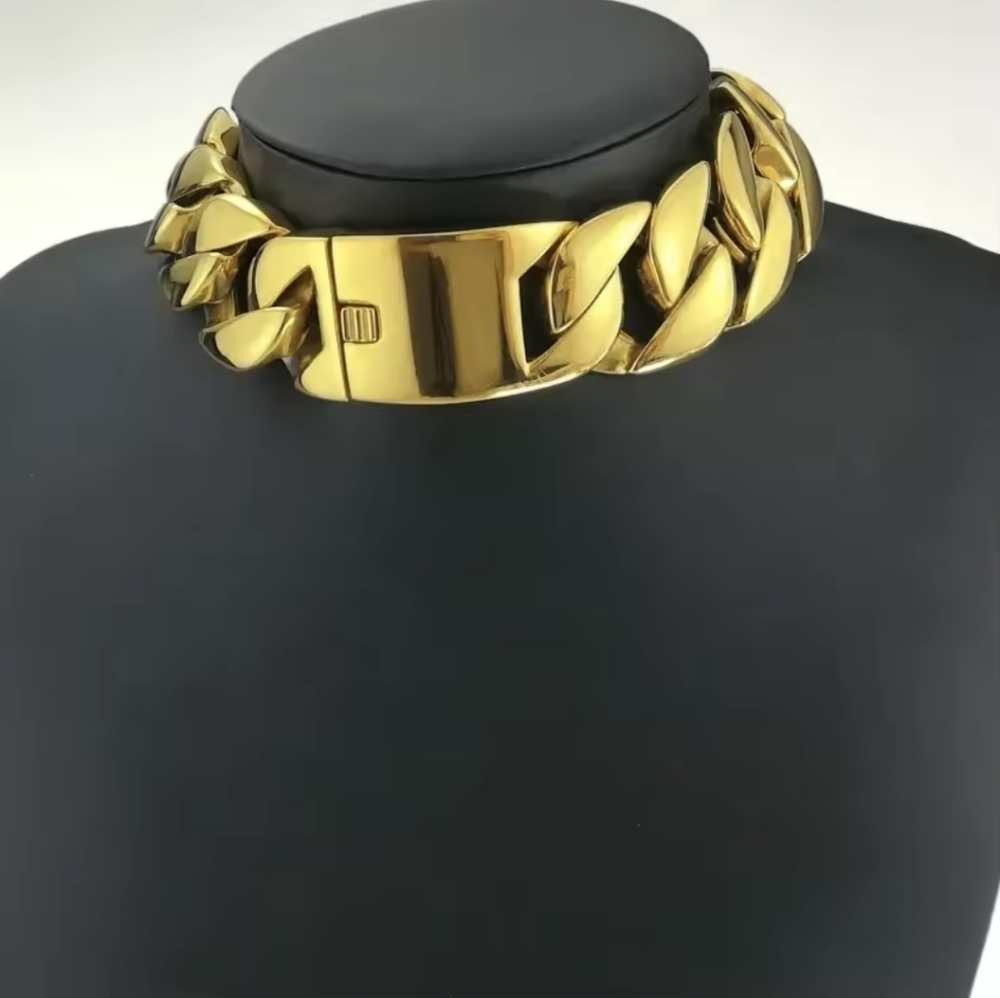 Gold Polished Stainless Steel Chunky Chainlink Necklace ▪︎ (316L) - Picture 11 of 12